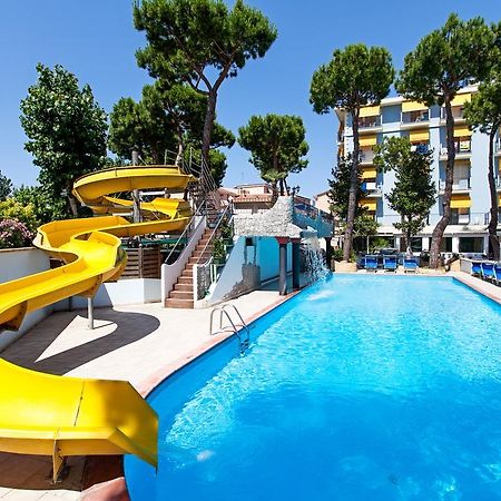 Hotel Fabrizio Ρίμινι Εξωτερικό φωτογραφία