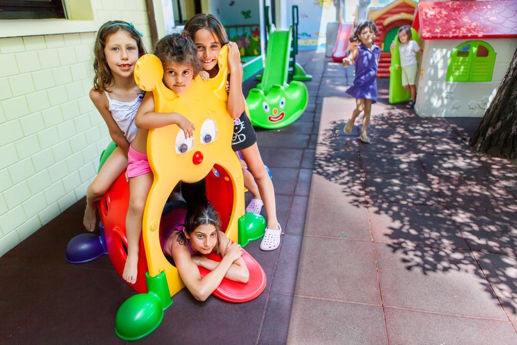 Hotel Fabrizio Ρίμινι Εξωτερικό φωτογραφία
