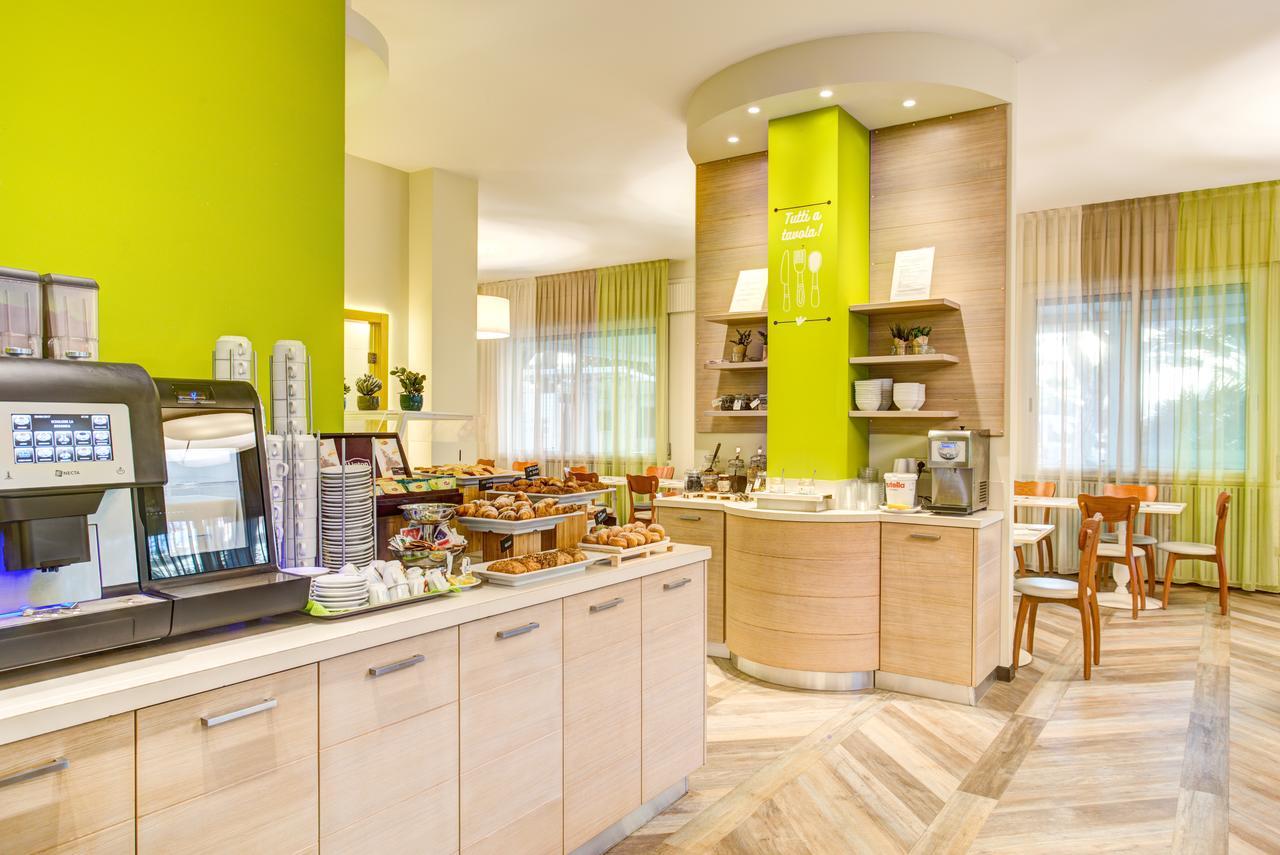 Hotel Fabrizio Ρίμινι Εξωτερικό φωτογραφία