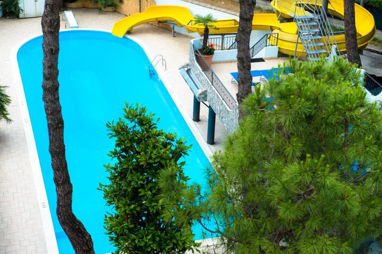 Hotel Fabrizio Ρίμινι Εξωτερικό φωτογραφία